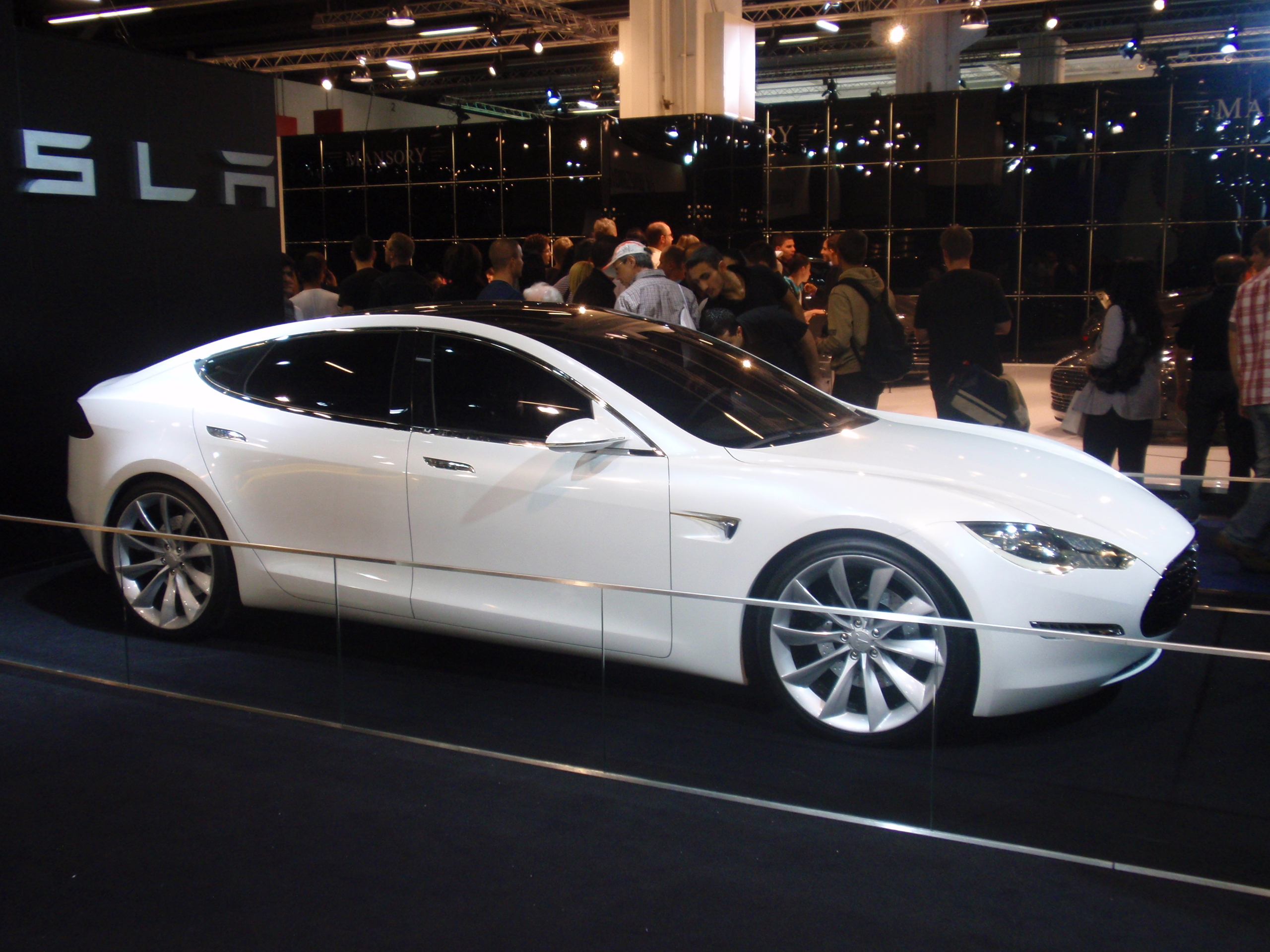 tesla_model_s_-108-jpg.745