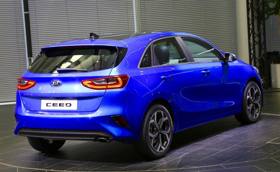 10776658-kia-ceed-900-553.jpeg