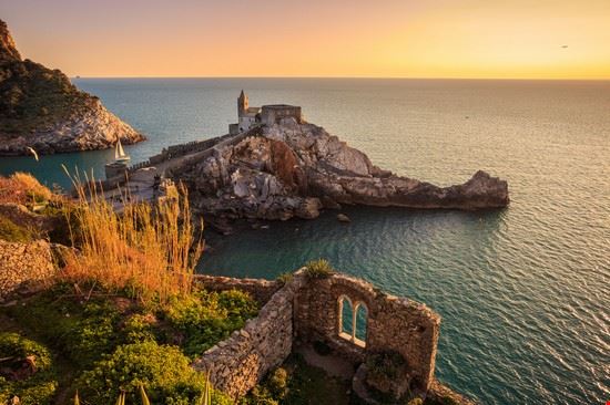 112063_portovenere_chiesa_di_san_pietro.jpg