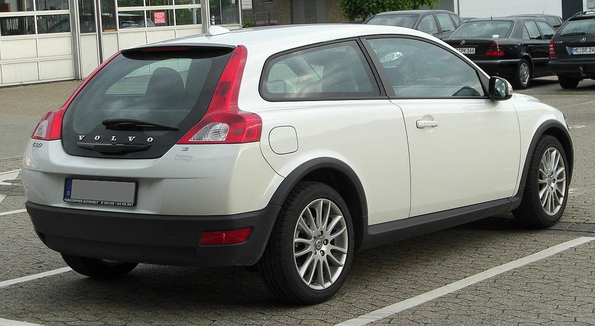 1200px-Volvo_C30_1.6_rear_20100918.jpg