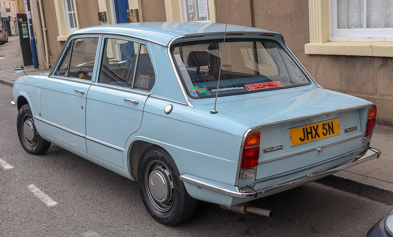1280px-1975_Triumph_Toledo_1.3_Rear.jpg