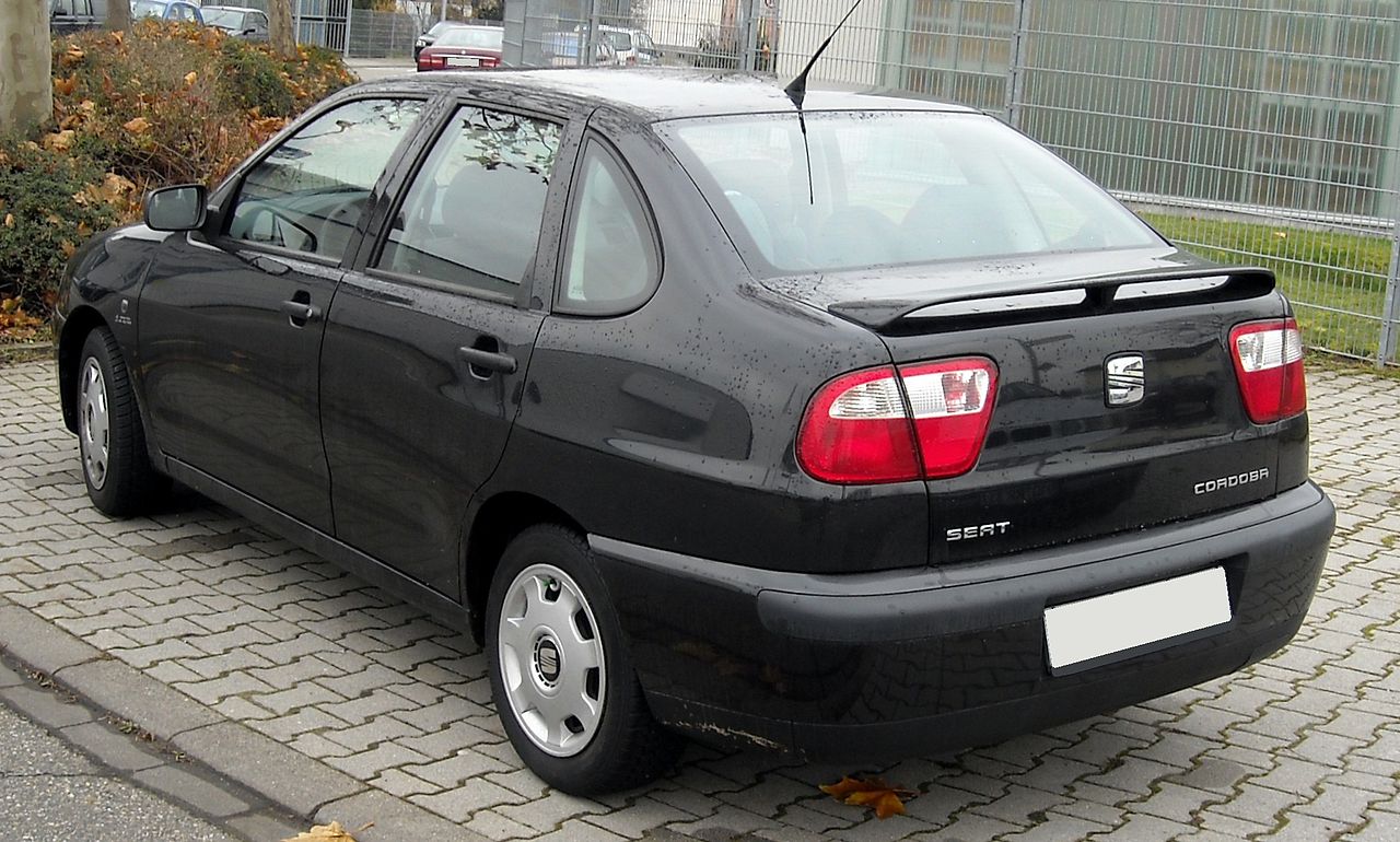 1280px-Seat_Cordoba_rear_20081125.jpg