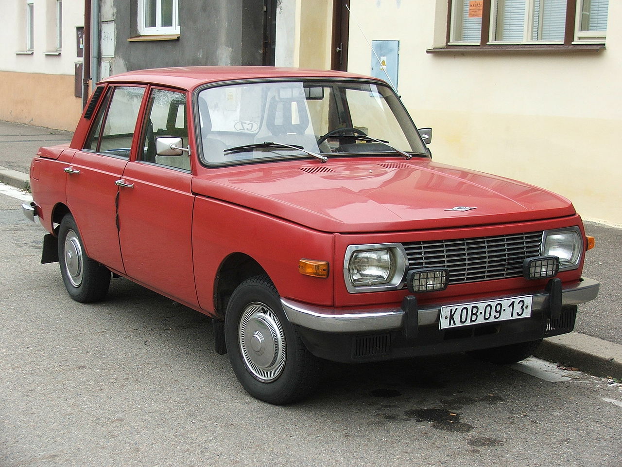 1280px-Wartburg_Kolin_4716.jpeg-1.jpg