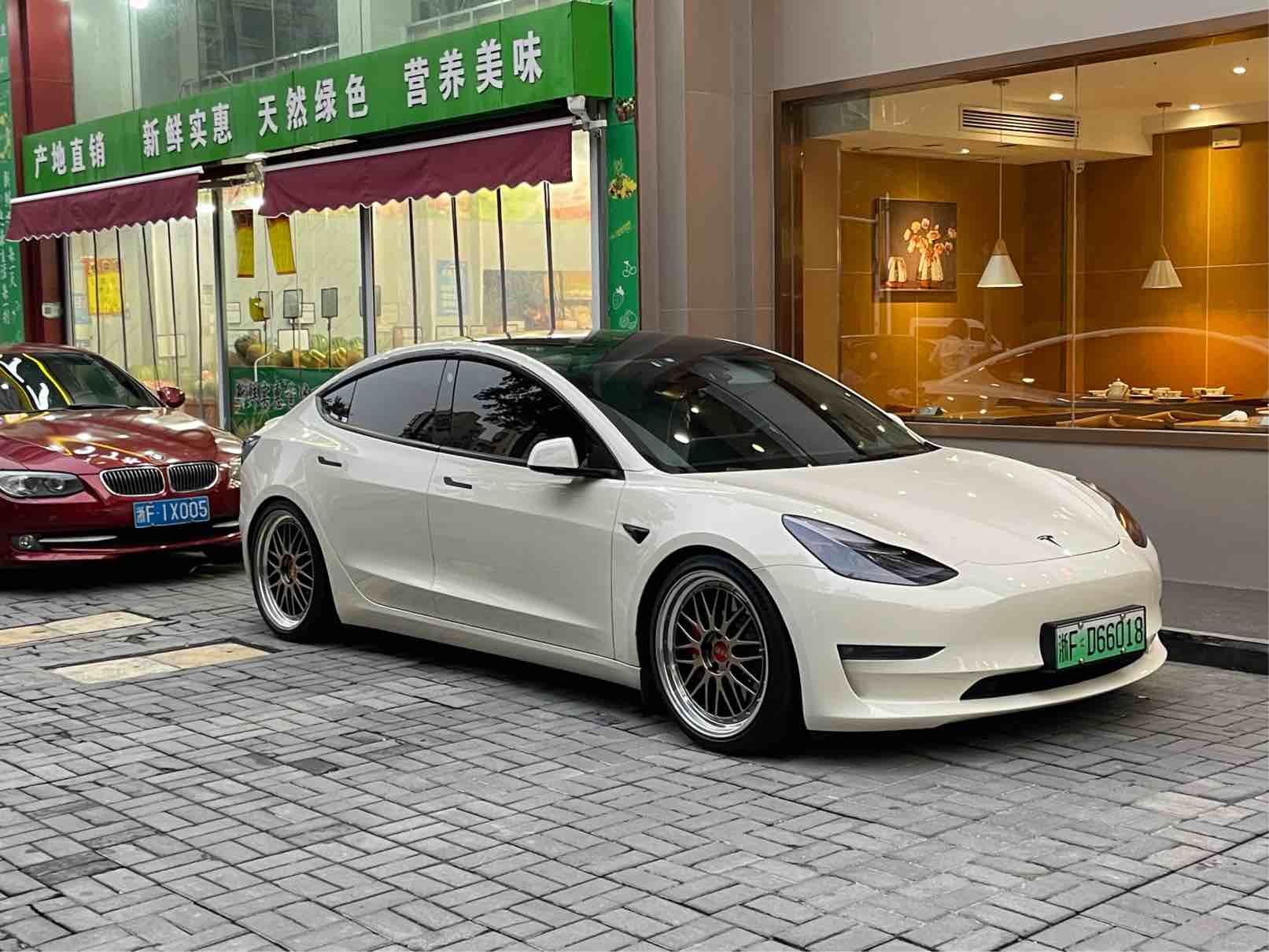 14A421C40BBE.jpg