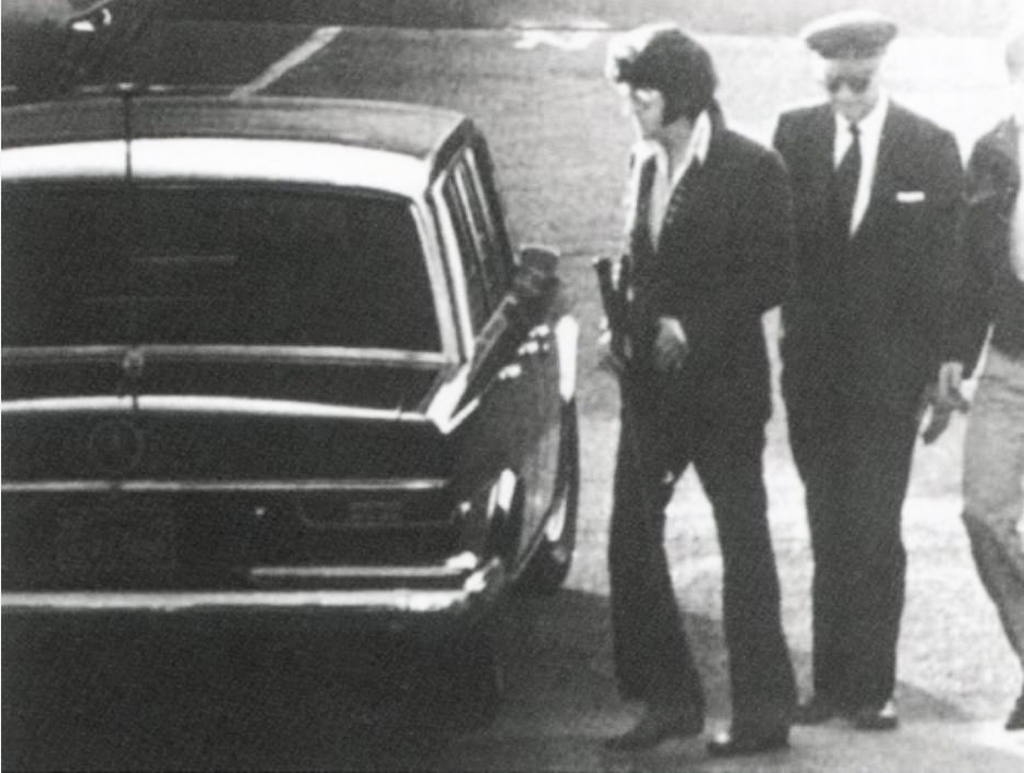 1969-Mercedes-600-Limosine-Elvis-e.jpg