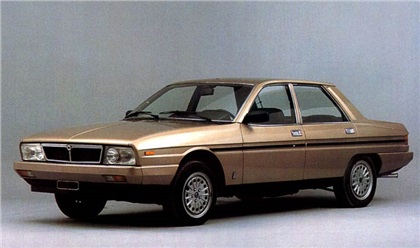 1980-Pininfarina-Lancia-Gamma-Scala-01.jpg