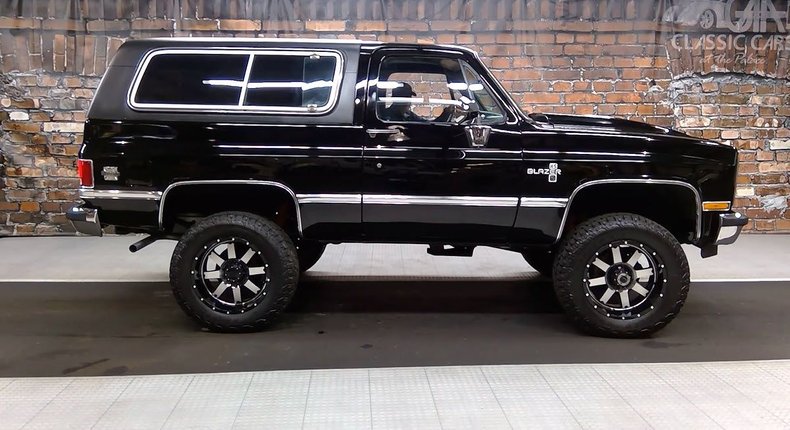 1985-chevrolet-k5-blazer.jpg
