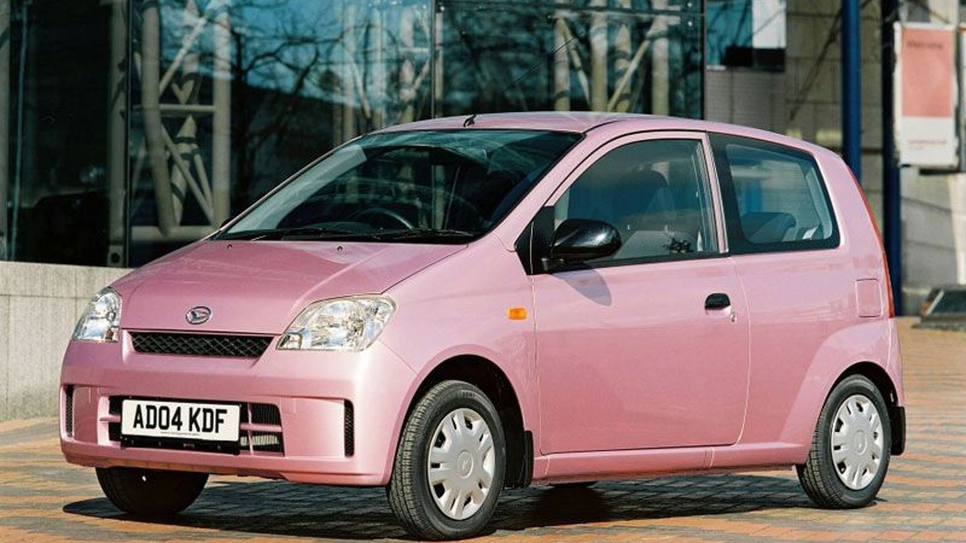 2004-144368-daihatsu-charade1.jpg