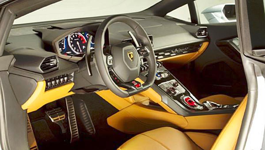 2015-Lamborghini-Huracan-LP610-interni.jpg