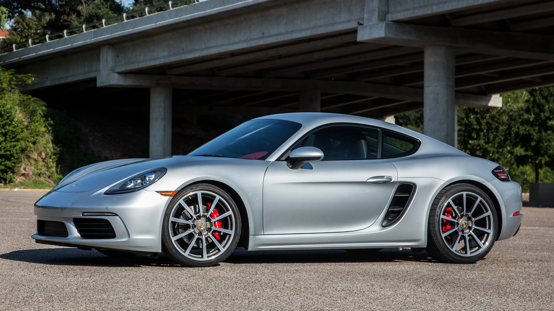 2017-porsche-718-cayman-first-drive.jpg