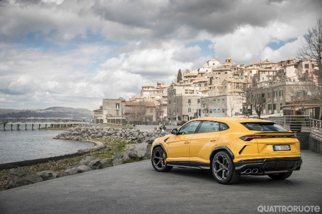 2018-Lamborghini-Urus-21.jpg