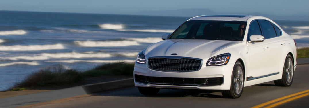 2019-Kia-K900_o.jpg