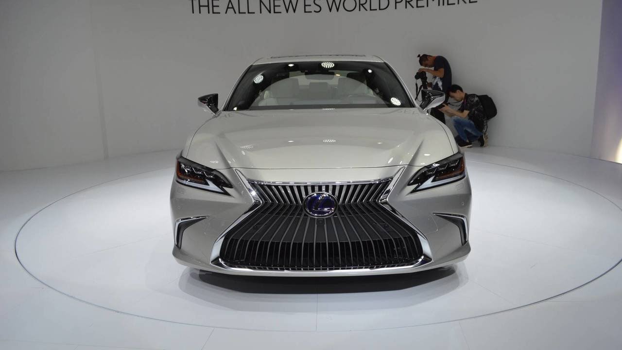 2019-lexus-es-1.jpeg