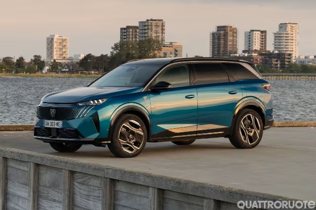 2024_peugeot_5008_ordini1.jpg