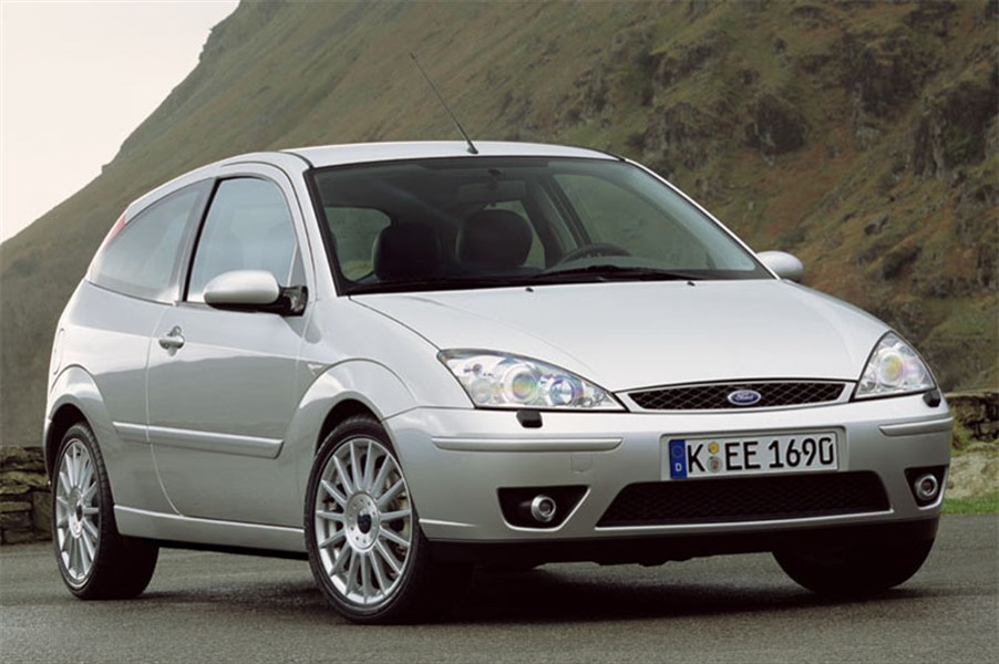 5-ford-focus-3-porte-2001-6.jpg