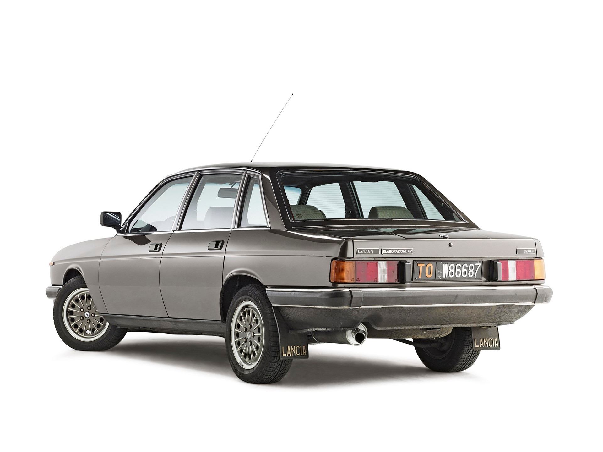 84009_Lancia3v-16507._1277197.jpg