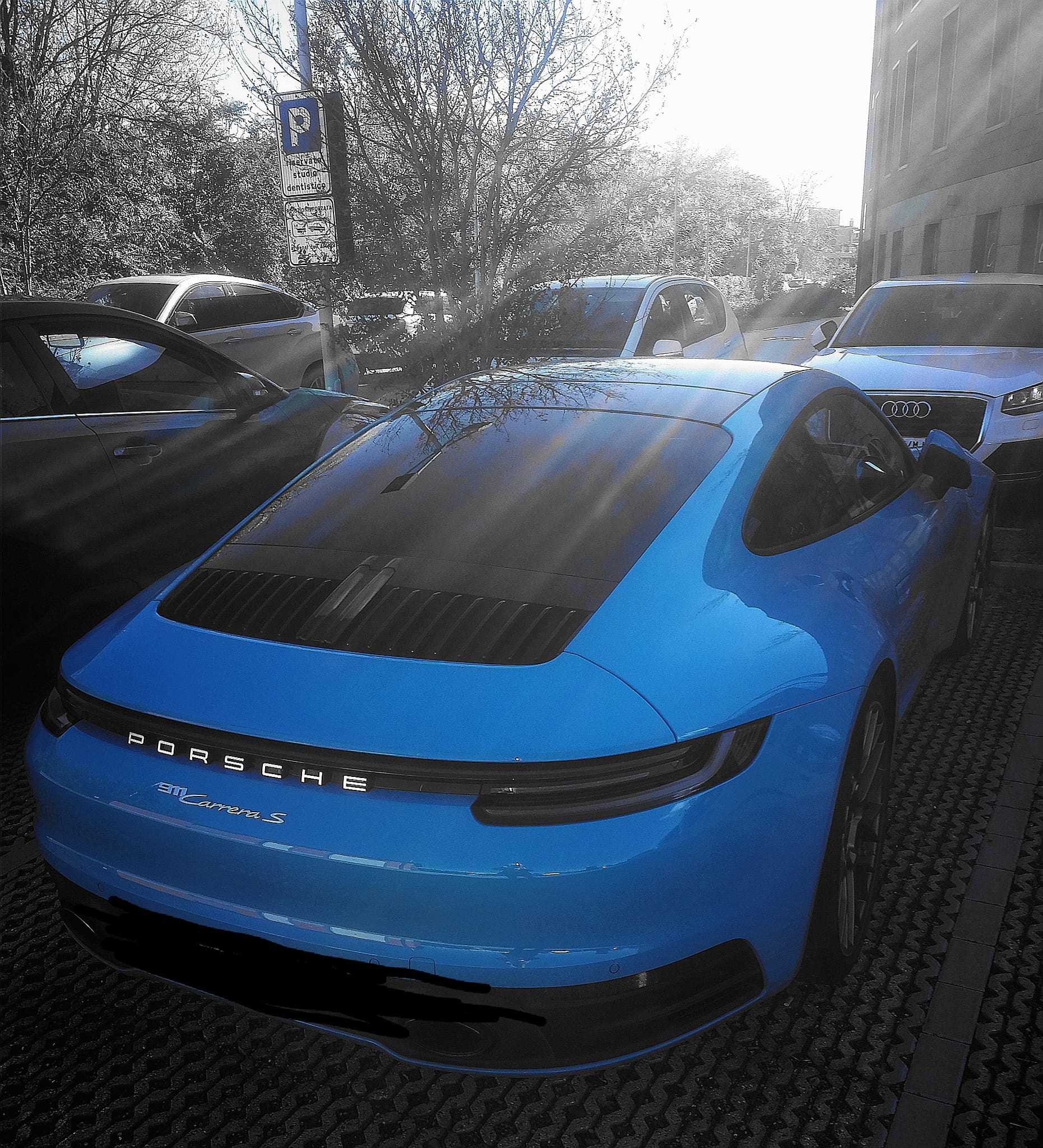 911a.jpg