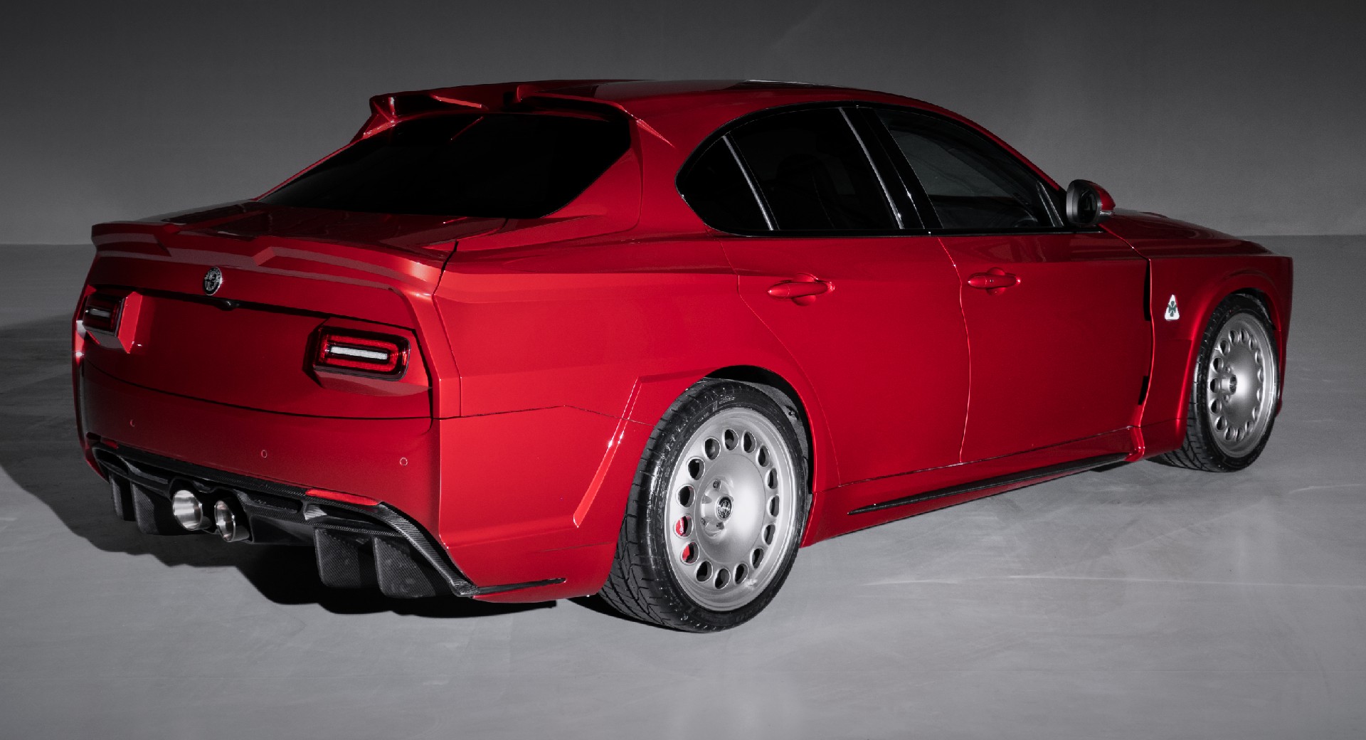 Alfa-Romeo-Giulia-ErreErre-8s.jpg