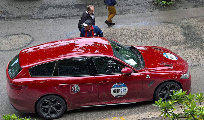 Alfa-Romeo-Giulia-SportWagon-ipotesi_01.jpg