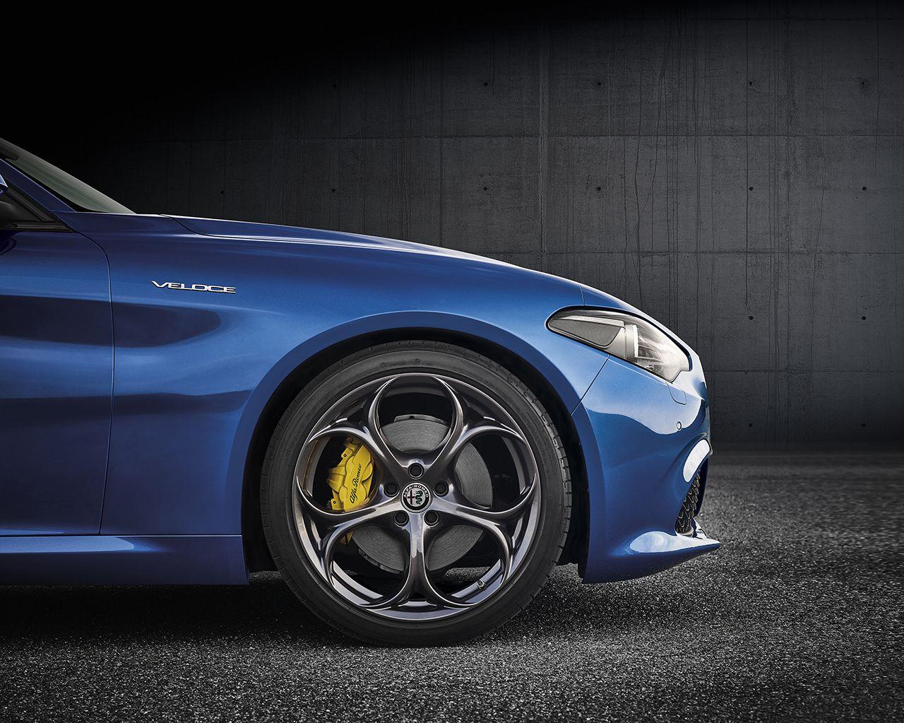 Alfa-Romeo_Parigi_03.jpg