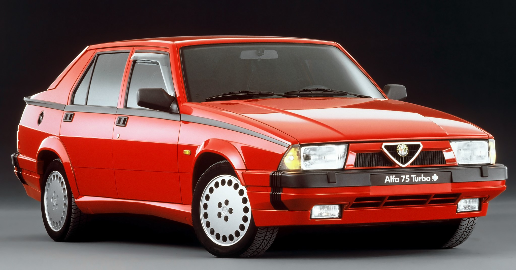 alfa_romeo_75_1.8i_turbo_quadrifoglio_verde_3.jpg
