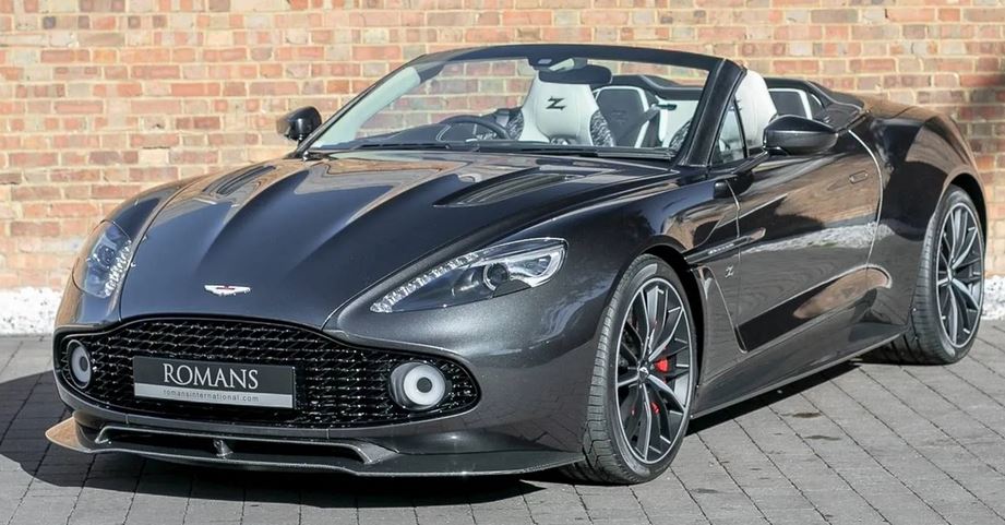 aston martin.JPG