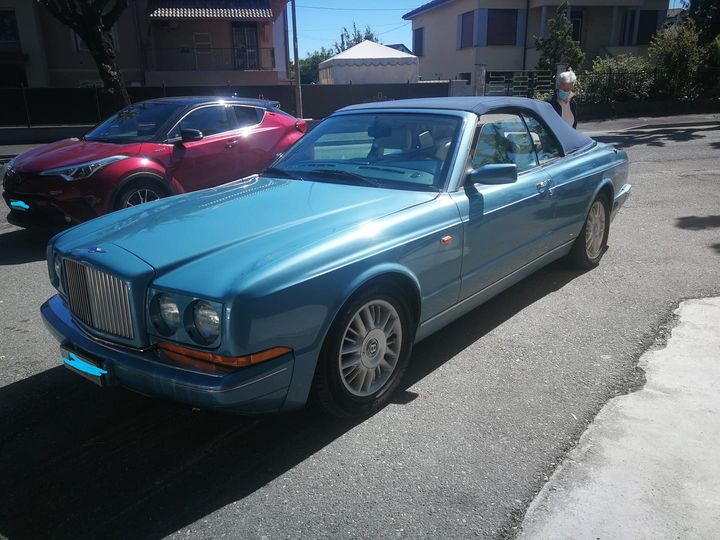 bentley1.jpg