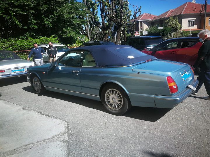 bentley2.jpg