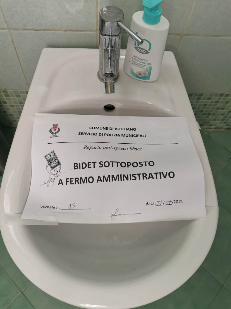 bidet-sequestrato.jpg