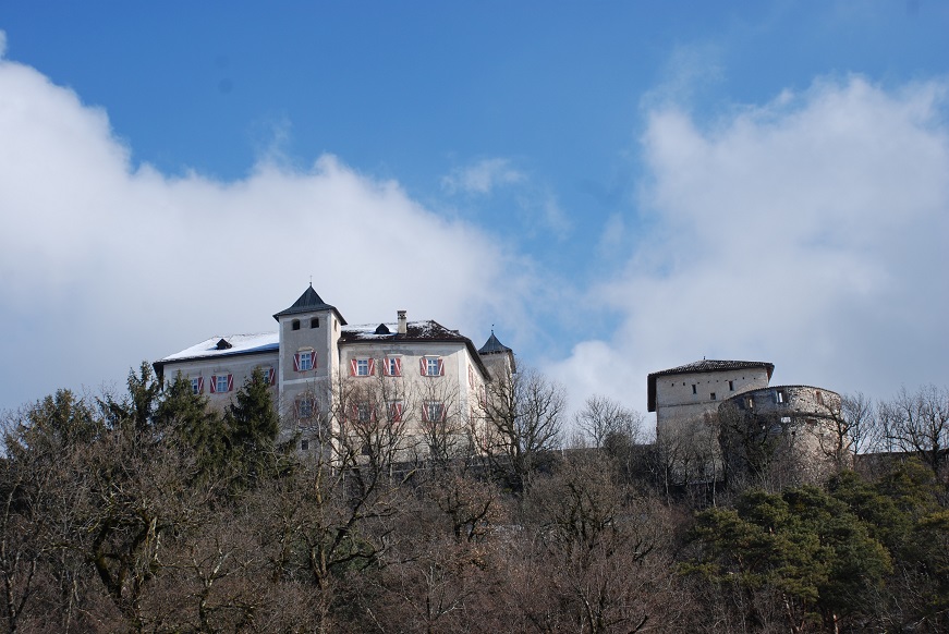 castel_Thun.jpg