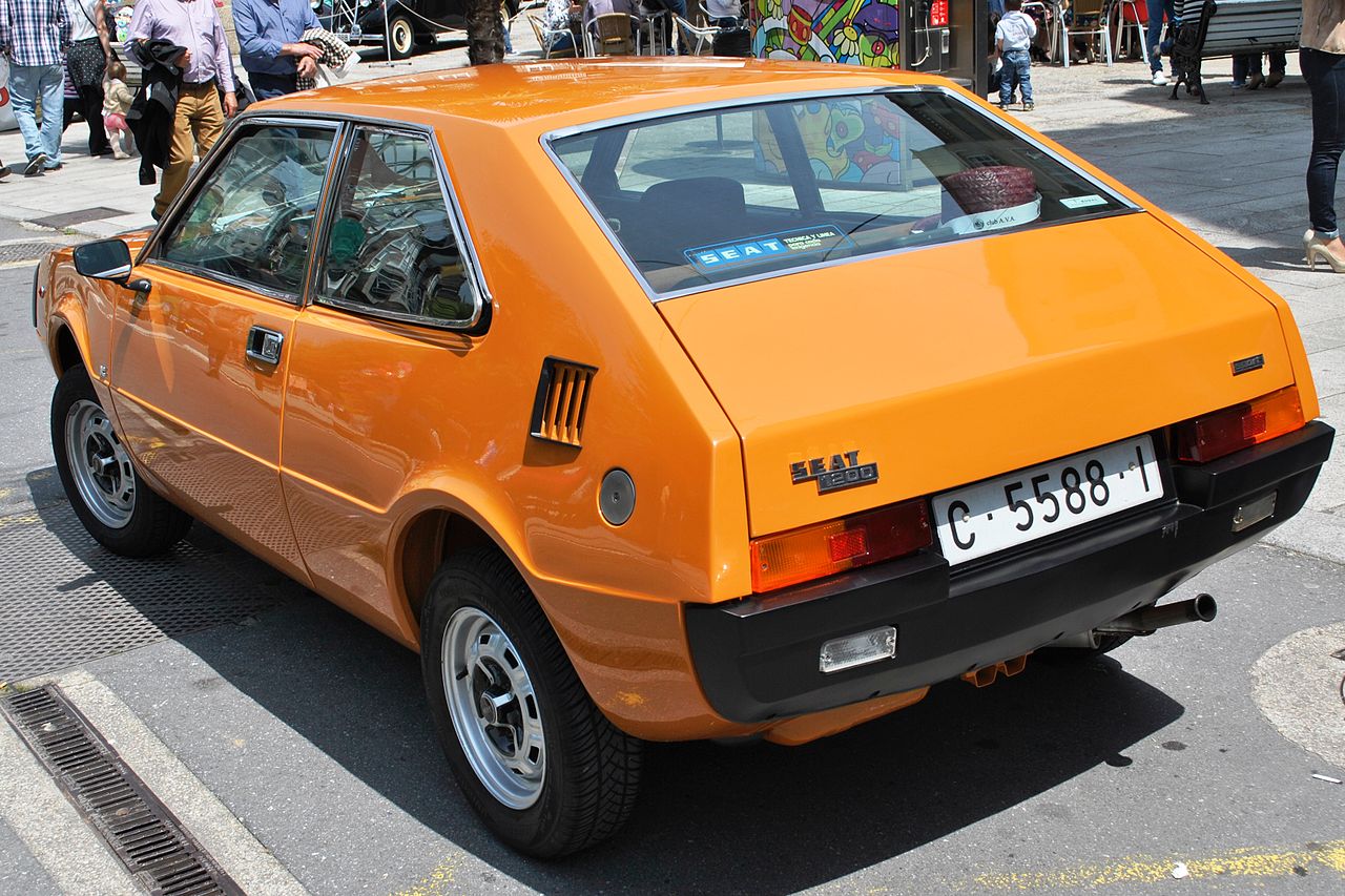 Chococlásico,_Seat_1200_Sport_Bocanegra_(2).JPG.jpg