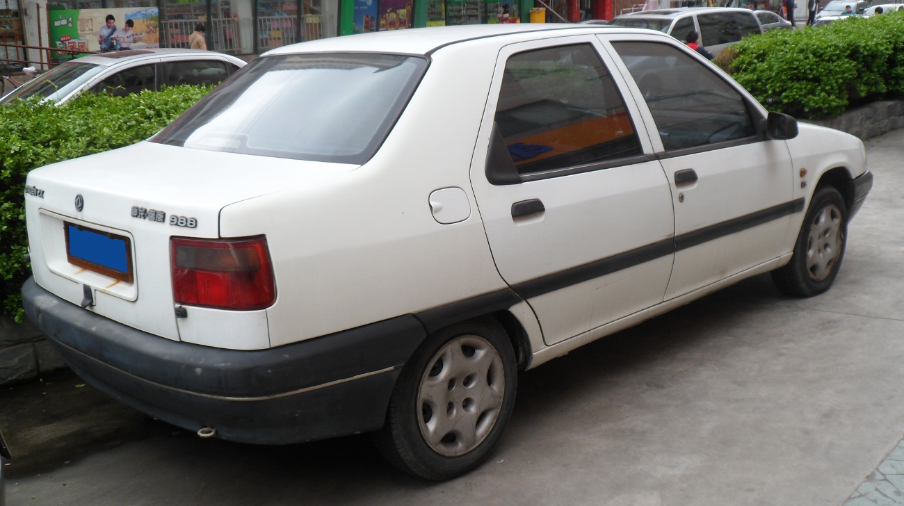Citroën_Fukang_sedan_02_China_2012-04-14.jpeg.jpg