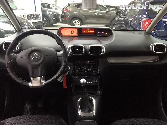 Citroen-C3-Picasso-a-6.900€-plancia.jpg