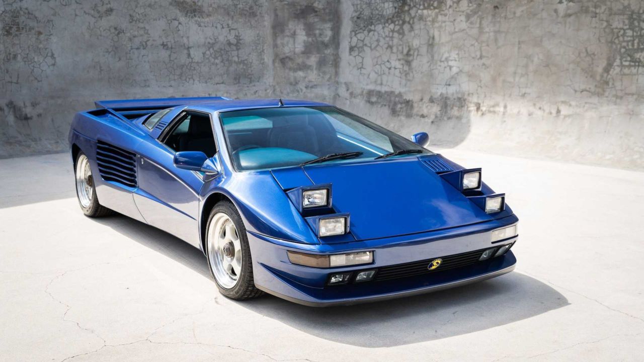 cizeta-v16-t-1993-supercar-1280x720.jpg