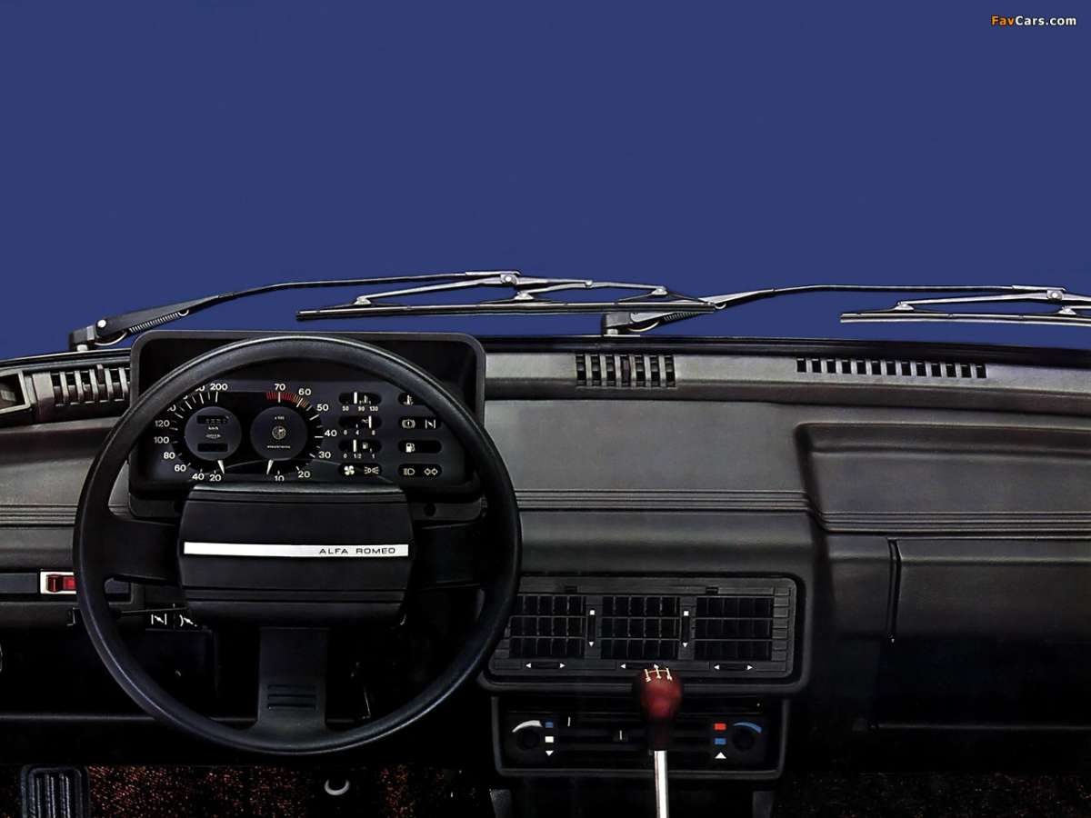 cruscotto-alfa-romeo-giulietta_231621.jpg