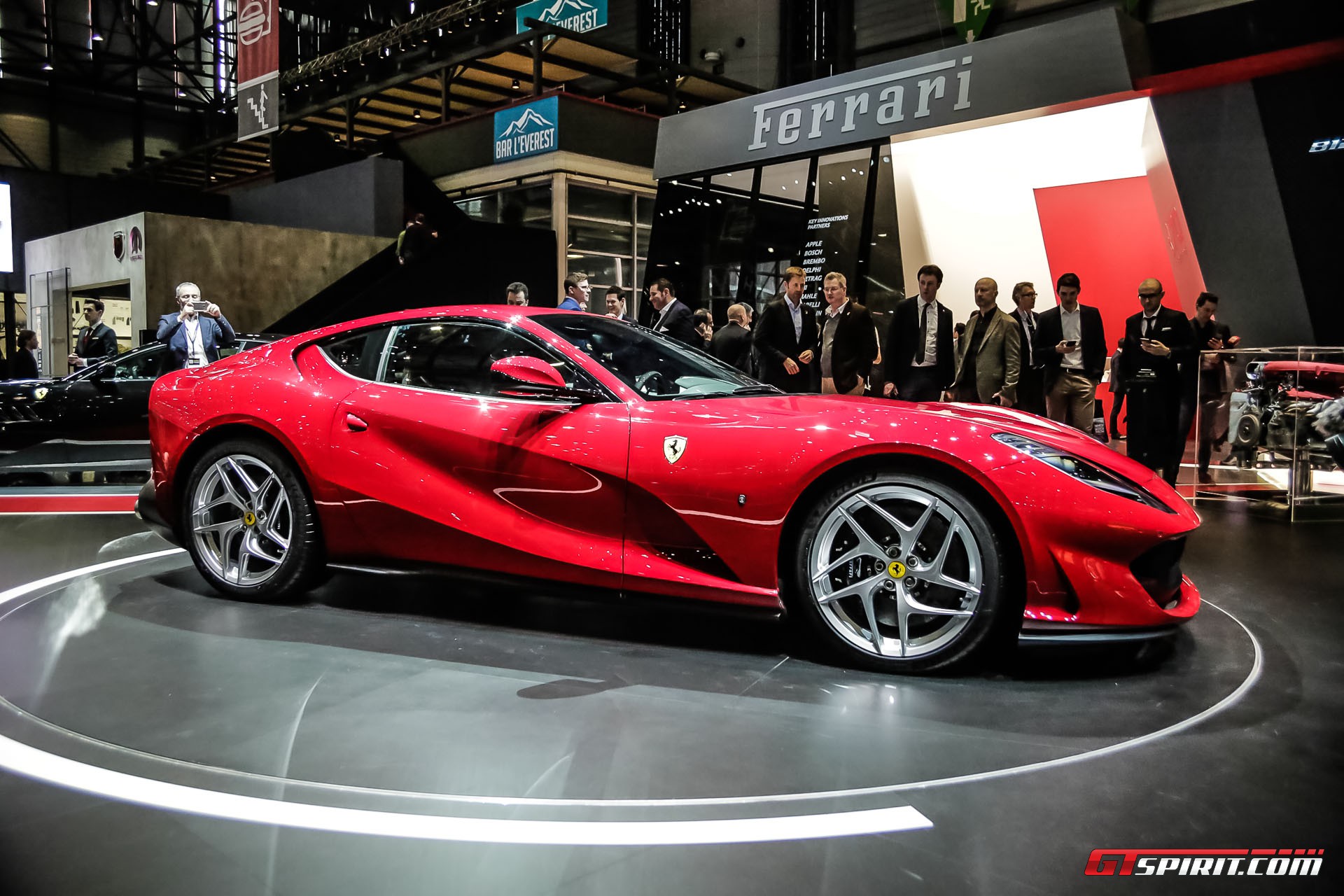 Ferrari-812-Superfast-at-Geneva-2017-12.jpg