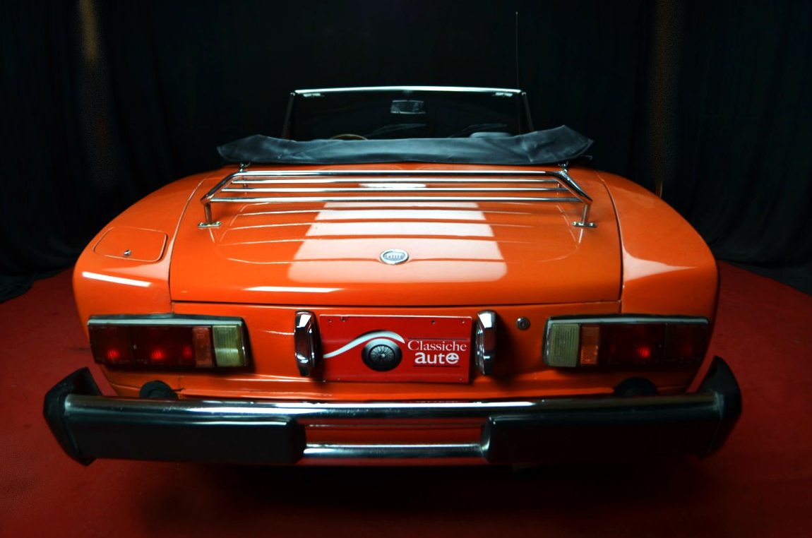 Fiat-124-Spider-1.8-cc-arancio-ClassicheAuto-17.jpg