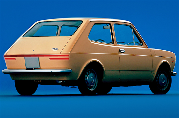 fiat-127 futurista.jpg