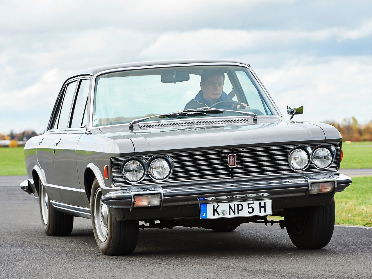 fiat-130-berlina-3200-1-jpeg_large-1.jpg
