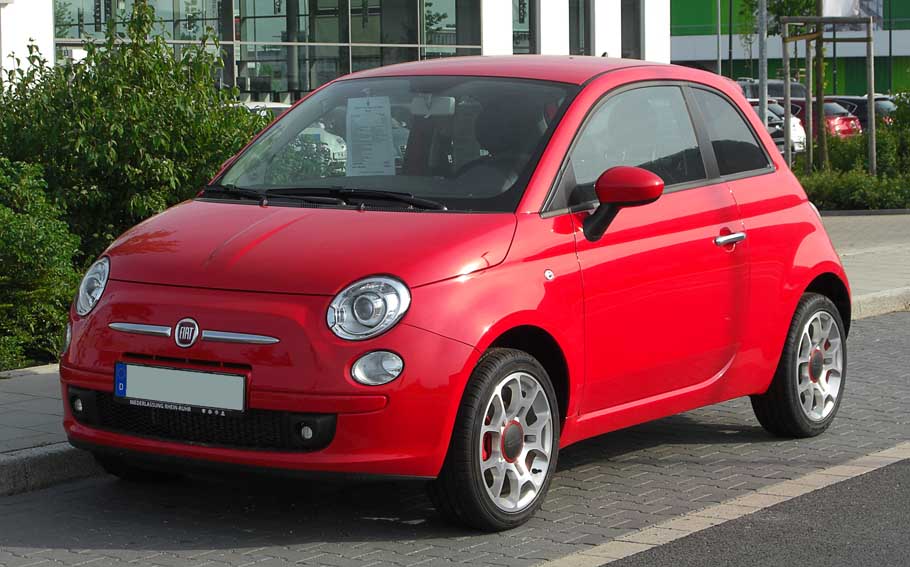 Fiat_500_1.4_16V_Rosso_Corsa_–_Frontansicht,_7._Mai_2011,_Düsseldorf.jpg