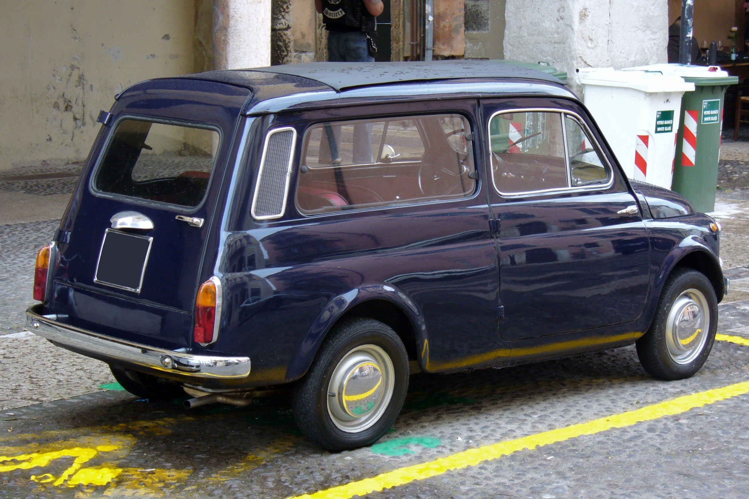 Fiat_Nuova_500_Giardiniera_Heck.jpg
