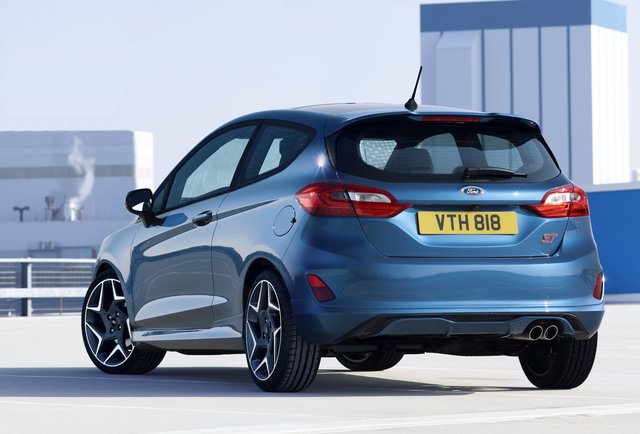 ford-fiesta-st-2017_19.jpg