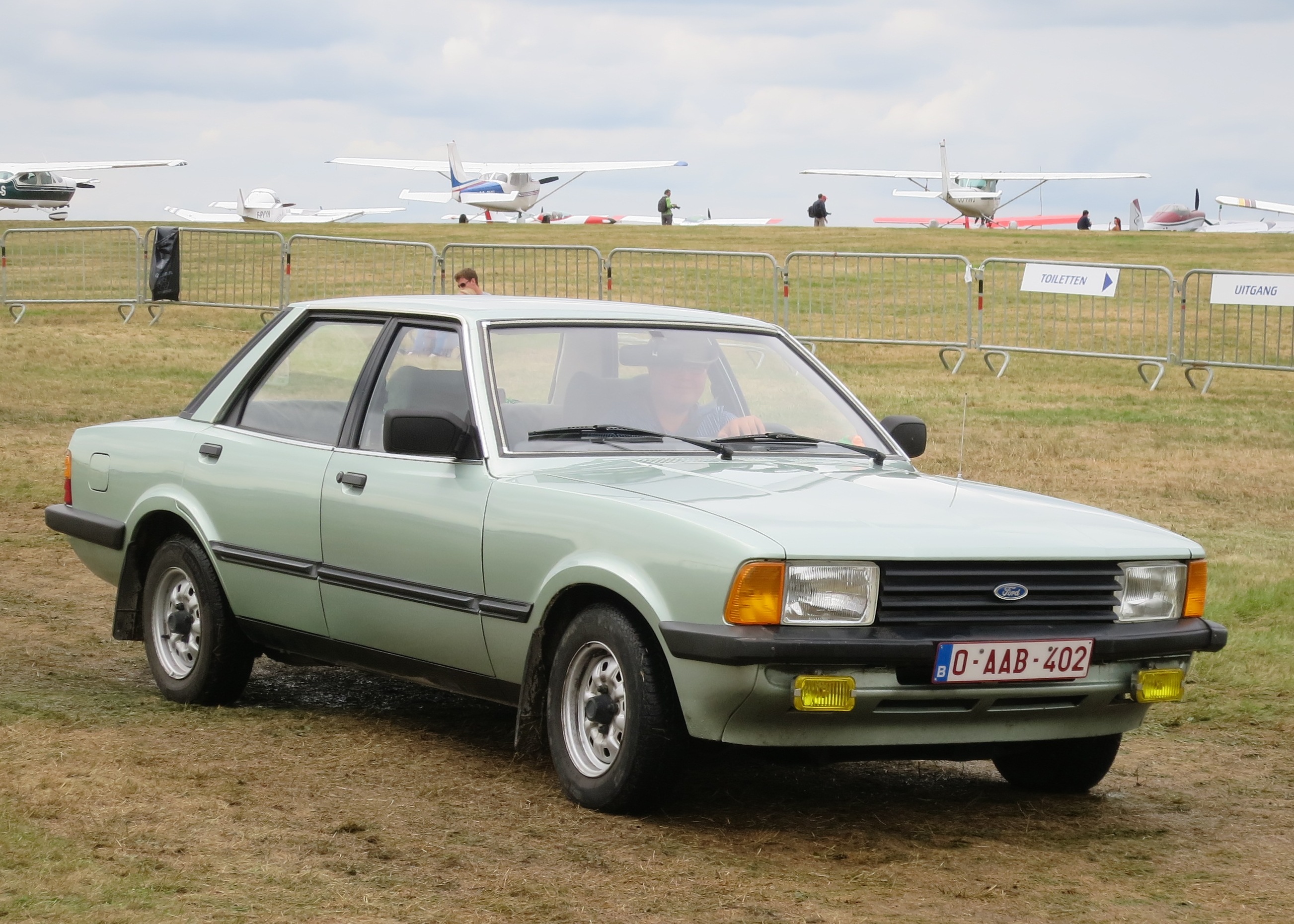 Ford_Taunus_TC3_at_Schaffen-Diest_in_2015.JPG.jpg