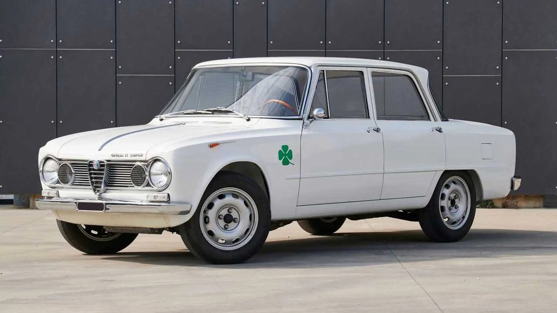 foto---alfa-romeo-giulia-anni-60-e-70.jpg