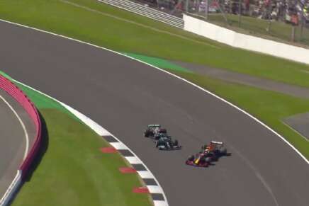 hamilton-verstappen-silverstone-7-436x291.jpg