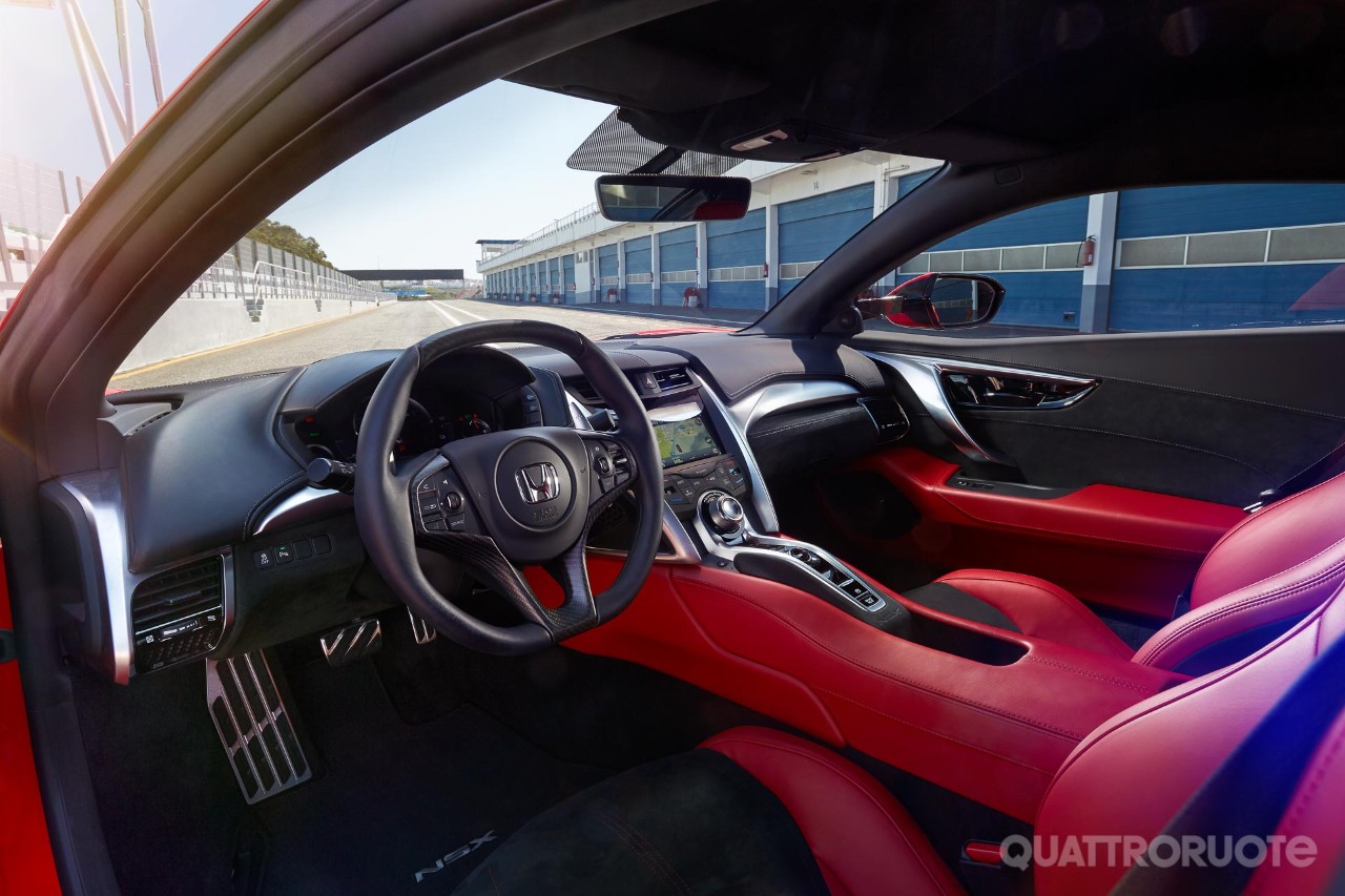 Honda NSX 2016 2.jpg