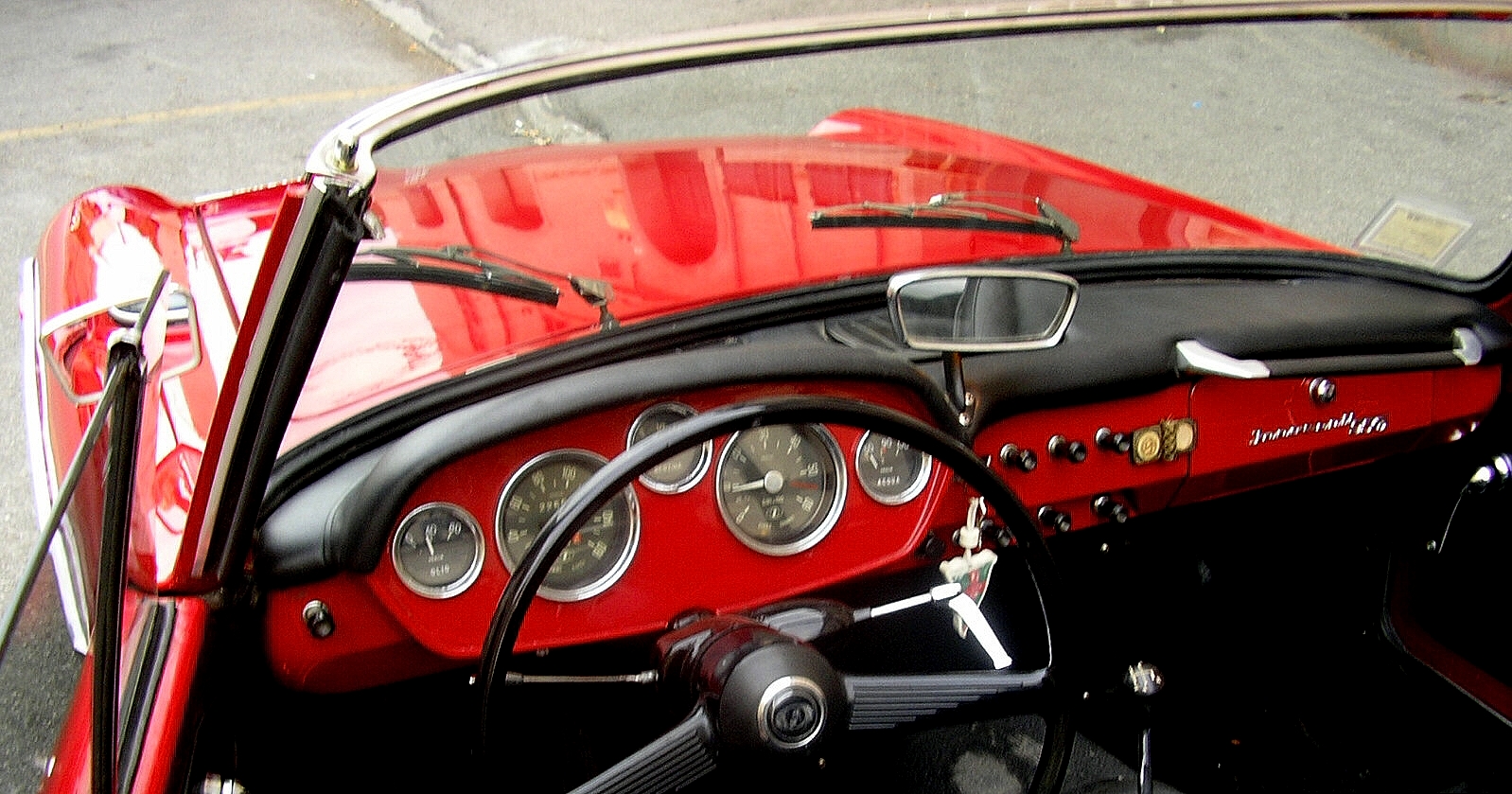 Innocenti_950_spider_-_interno_2.JPG