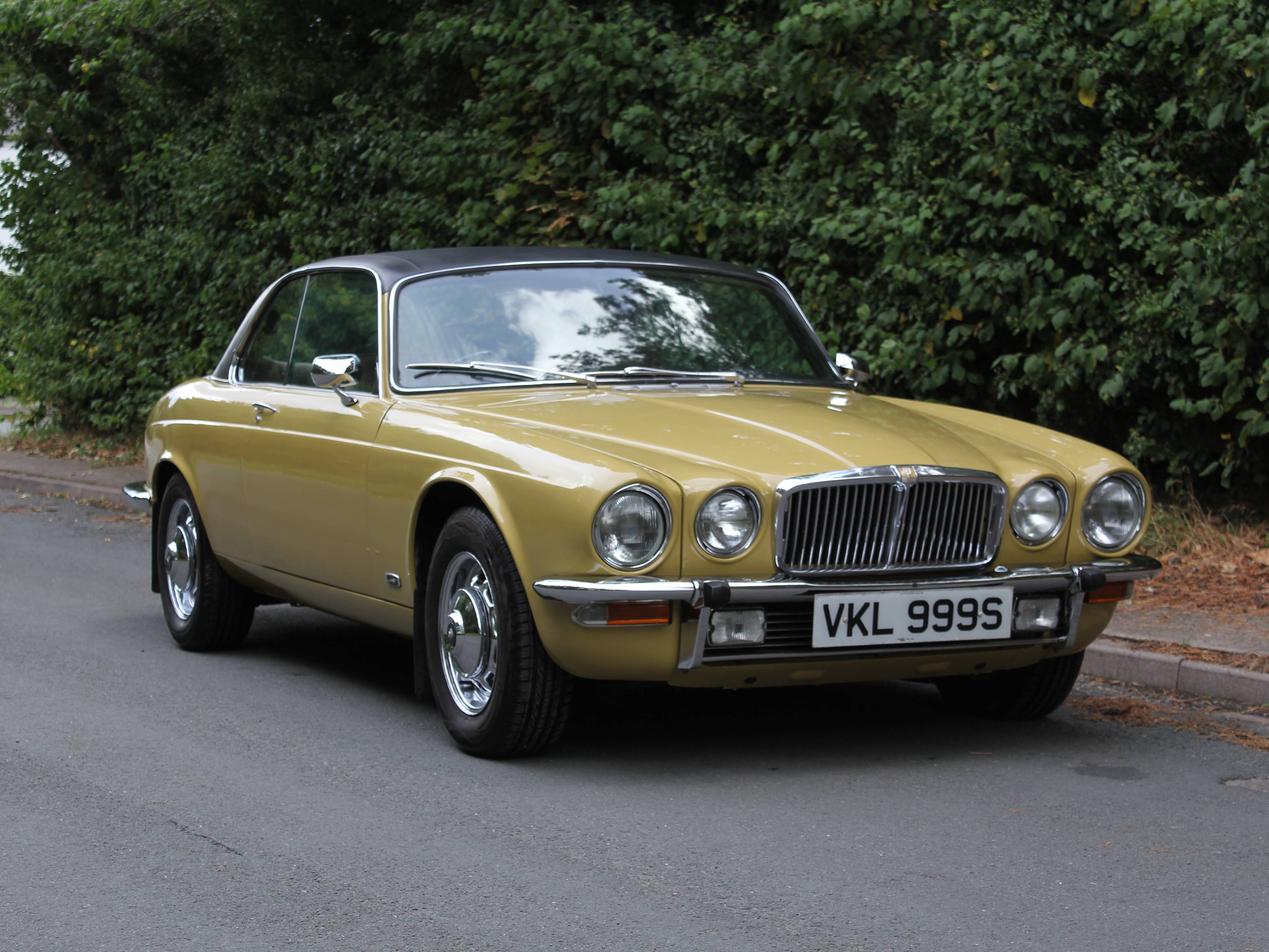 jaguar-xjc-42_58743.jpg