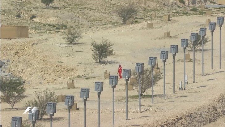 Kimi out nelle libere Bahrain.jpg