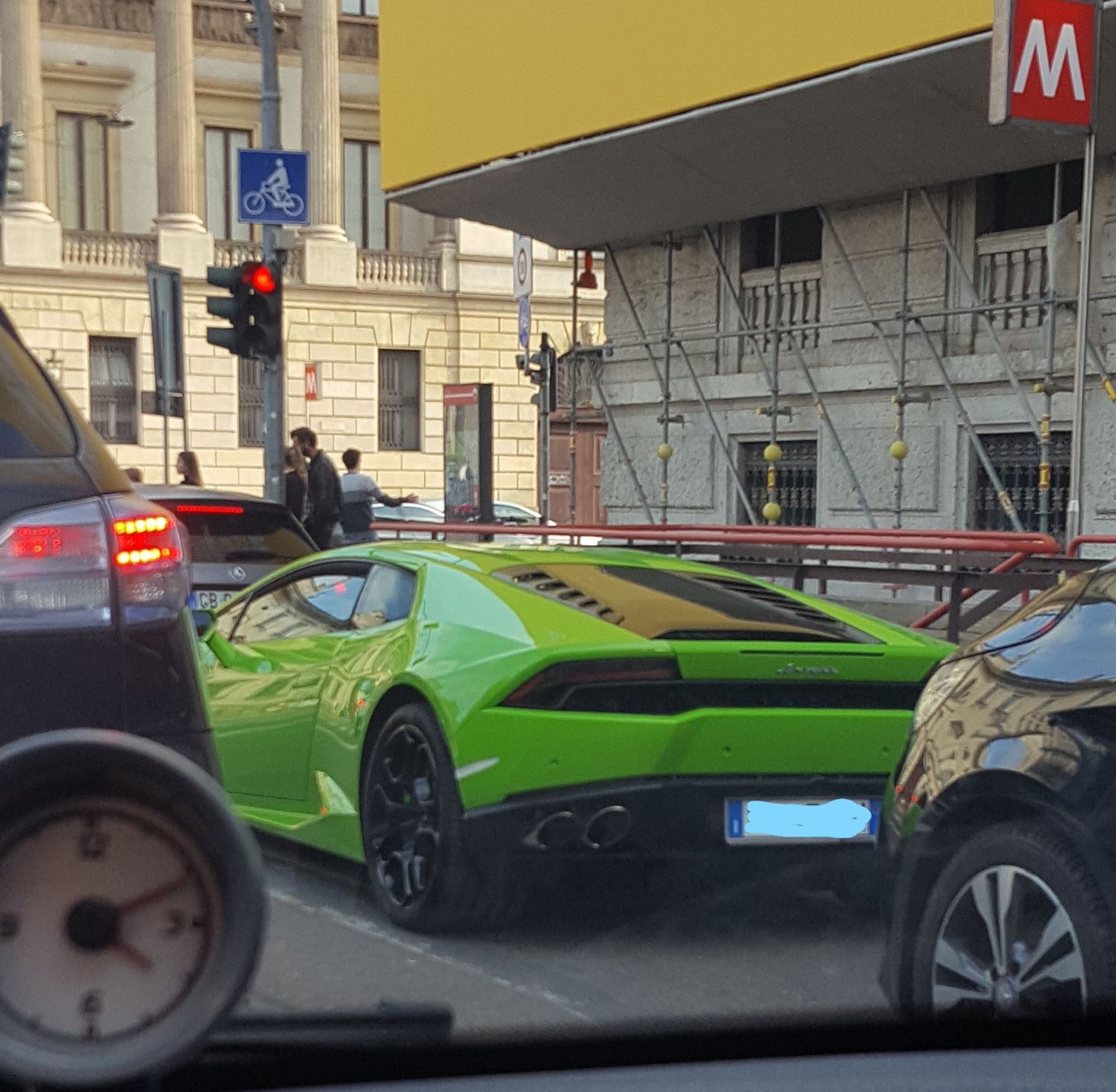 lambo2.jpg